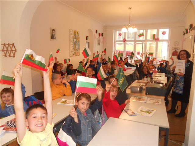 Въвеждат се нови правила за финансово подпомагане на българските неделни училища в чужбина