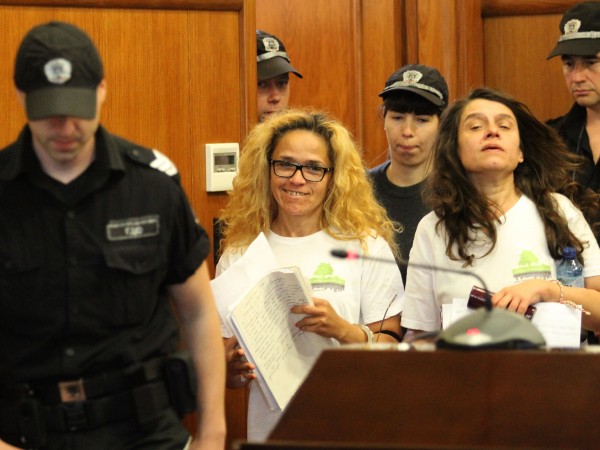 Десислава Иванчева подписала от ареста уволнението на единия си заместник