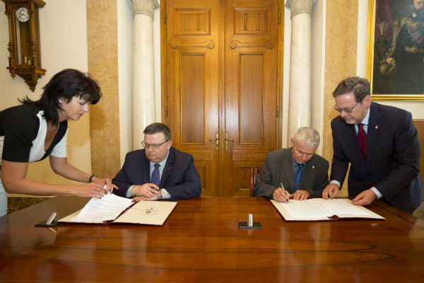 Главните прокурори на България и Унгария подписаха споразумение за сътрудничество