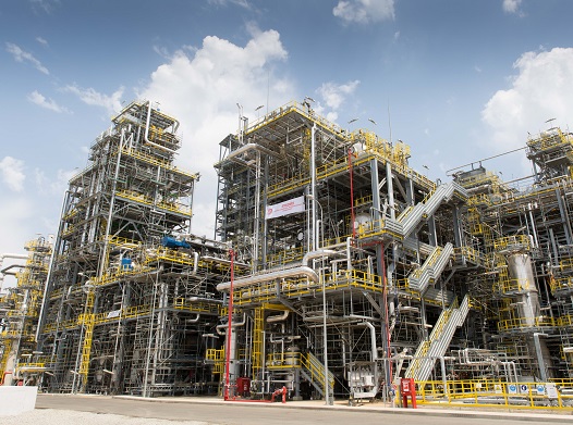 «Лукойл» ще прави нов нефтохимически комплекс в комбината край Бургас
