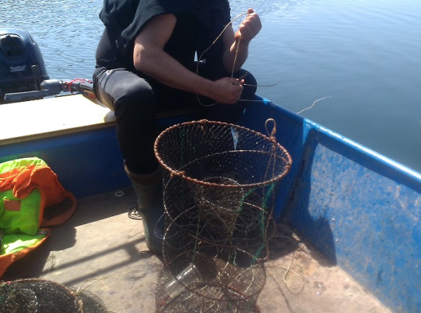 Вижте какво направи бракониер, като видя риболовните инспектори