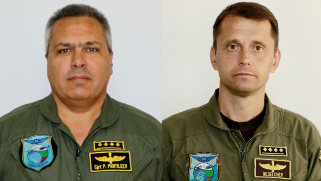 Загиналите пилоти Пламен Пантилеев и Стоян Неделчев са повишени посмъртно