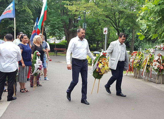 Патриотите в Бургас почетоха паметта на Апостола на свободата