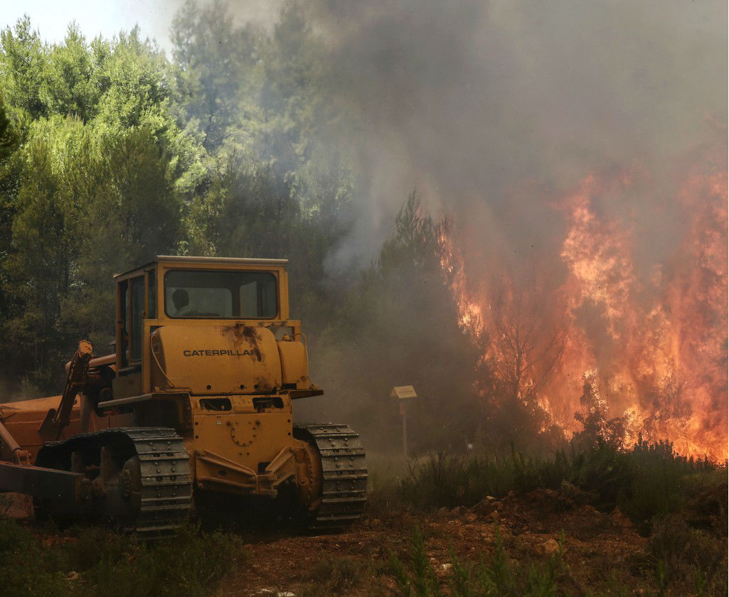 България има готовност да помогне на Гърция в битката срещу огнената стихия