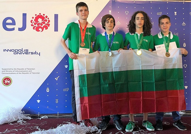 Българчета се окичиха с медали на Европейска младежка олимпиада по информатика
