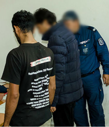 Полицаи разкриха канал за трафик на мигранти в Искърското дефиле