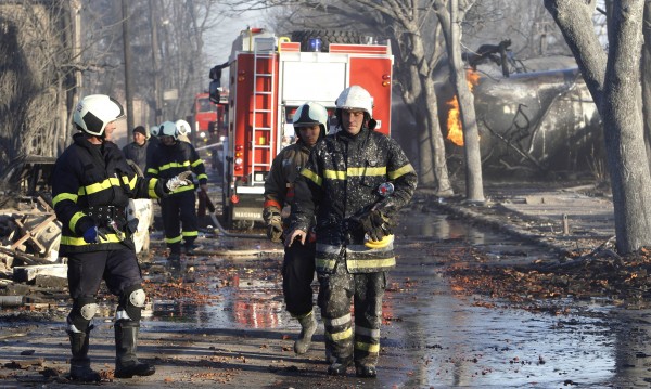 Спешно се търсят 250 пожарникари и водолази