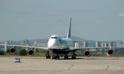 Извънредно: Руски самолет излезе от пистата на Летище Бургас