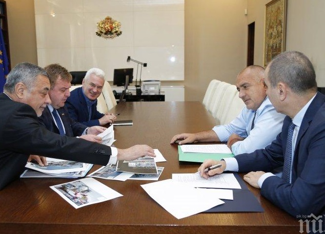 Управляващата коалиция на среща с Бойко Борисов