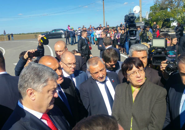 Борисов, Валери Симеонов и президентът на Украйна Петро Порошенко направиха инспекция на пътя Одеса – Рени