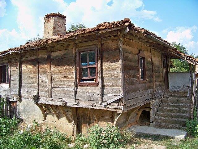 Бургаският музей припомня старите обреди при строежа на къщите в Странджа