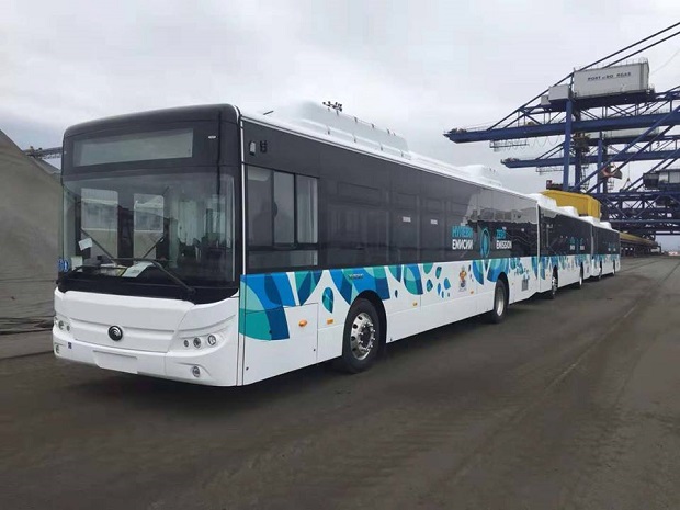 На пристанището в Бургас разтовариха електроавтобуси за столицата