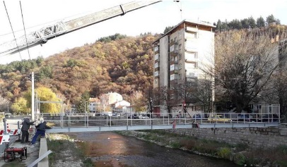 Защо няма да може да се минава по новия железен мост на река Джерман в Дупница