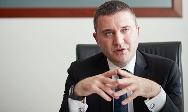 Антикорупционната комисия умува дали Bлaдиcлaв Гopaнoв е в конфликт на интереси