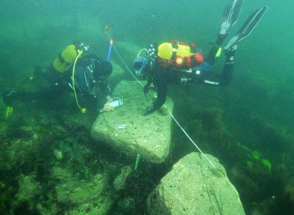 Заснеха на видео как работят подводните археолози