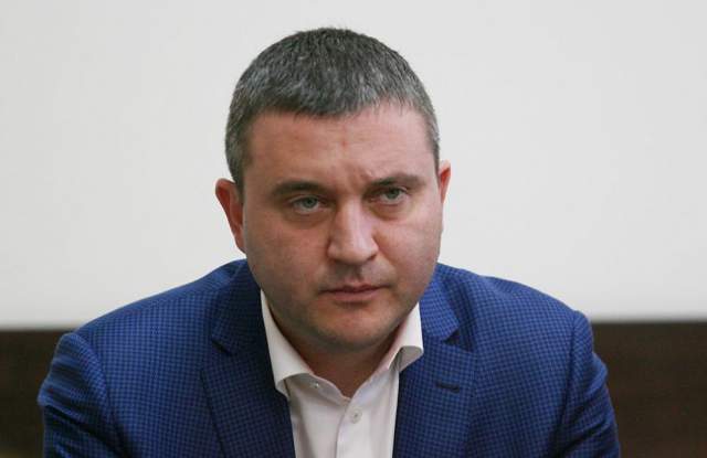 След ВКС, и комисията по антикорупция поверява Владислав Горанов и неговия кум