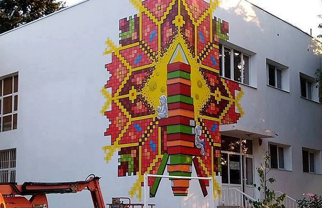 Българска шевица украси фасадата на столична детска градина