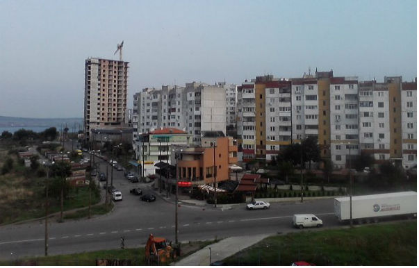 Жителите в бургаския квартал Меден рудник гневни: Общината ще строи цигански блок