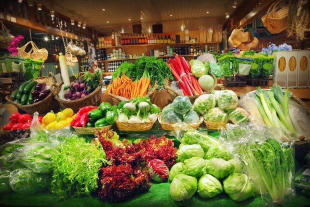 ЕК предлага строги мерки срещу нелоялните търговци на храни