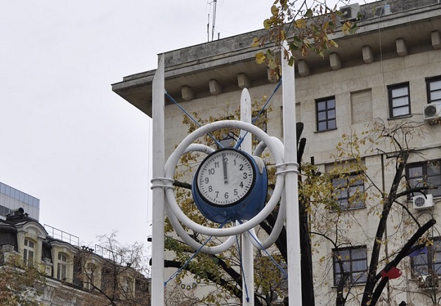 Часовникът, символ на Бургас, ще тиктака с нов механизъм
