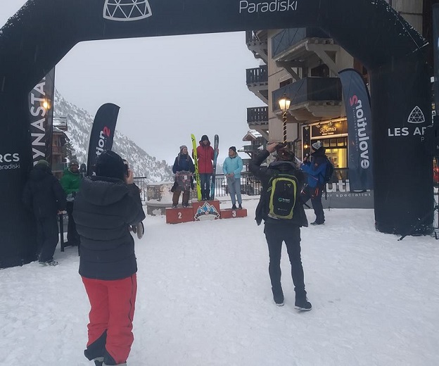 ЕКСКЛУЗИВНО: Отборът ни по ски фрирайд с успешно представяне на състезание във Франция