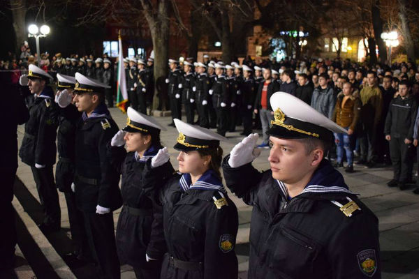 Военноморските сили участваха в тържествата по случай 3 март (СНИМКИ)