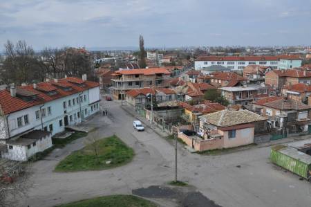 Полиция и жандармерия обсадиха гетото в квартал "Победа" в Бургас