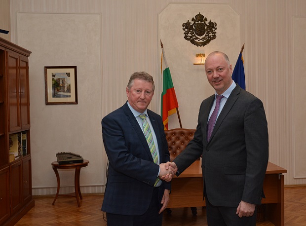 България и Ирландия ще си сътрудничат за въвеждане на 5G услугите