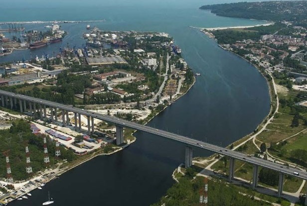Жители на Варна настояват за изграждането на втори Аспарухов мост