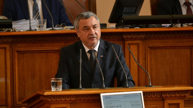 Валери Симеонов: С гласувания Закон за вероизповеданията бе извършено национално предателство
