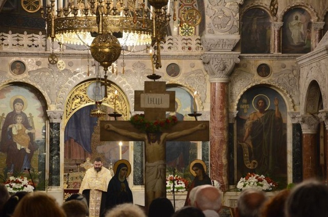Патриархът извърши „Опело Христово", в четвъртък четоха четири евангелия
