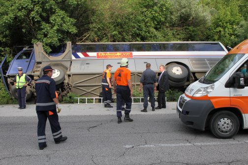 70-годишен шофьор бил зад волана на катастрофиралия автобус край Варна