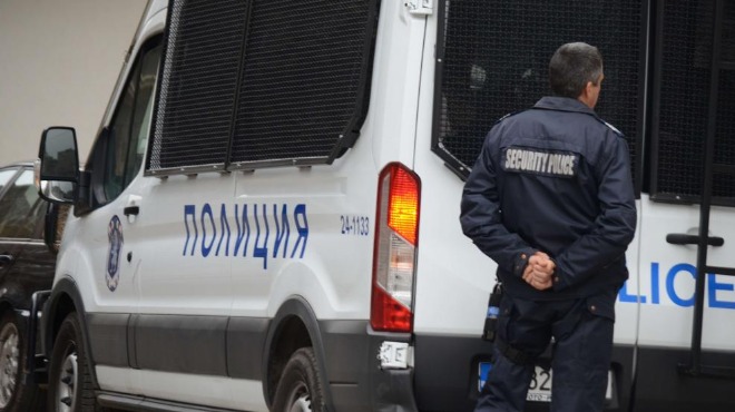 Двама мъже са задържани за жестокото убийство в Горна Оряховица