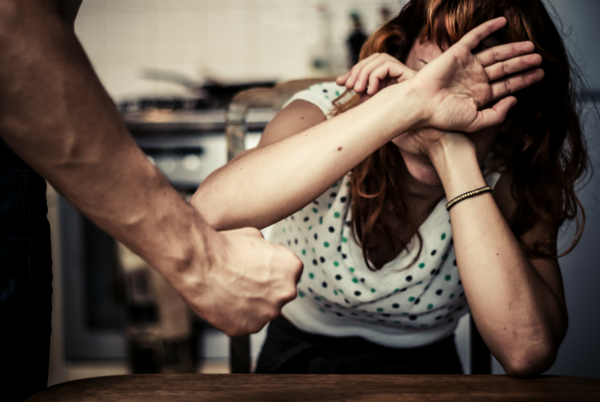 В Девня: Задържаха под стража домашен насилник, пребил жена си