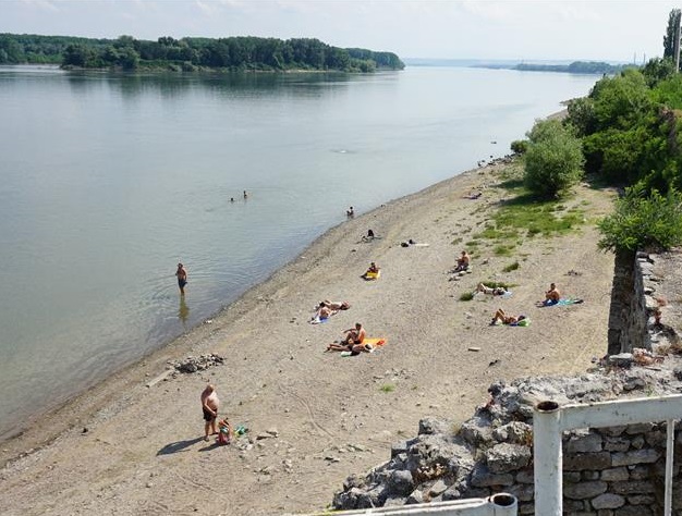 Забраниха къпането в река Дунав край Видин