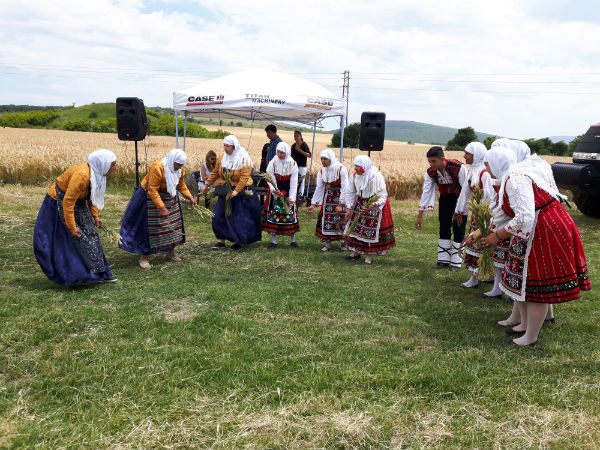 Зърнопроизводители от Бургаска област си пожелаха добра реколта