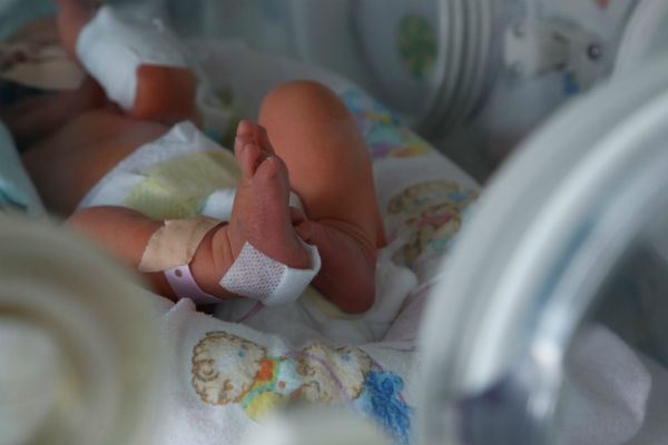 Бургаска болница получи дарение специални пелени за недоносени бебета