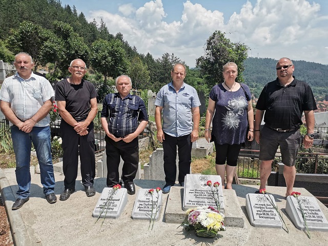Почетоха паметта на убитите български офицери в Босилеград