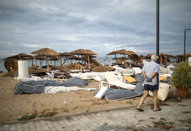 Бурята в Гърция взе жертви сред туристите в Халкидики