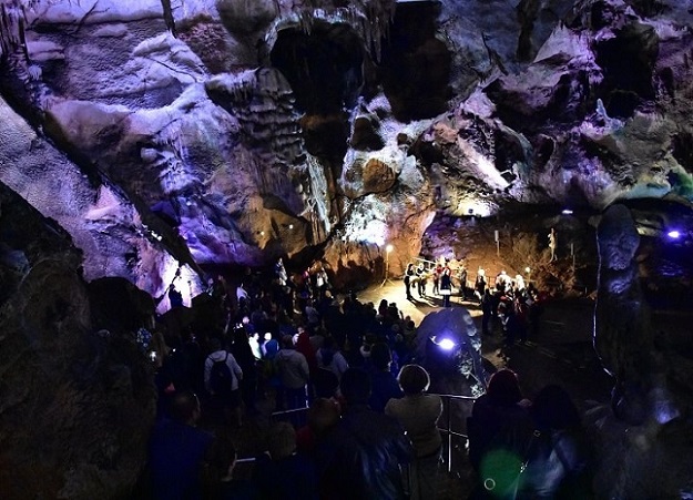 Пещерата „Леденика“ ще се огласи от класическа, поп, рок, джаз и фолклор