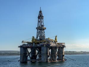 Търси се желаещ за проучване на нефт и природен газ в „Блок 1-26 Тервел“ в Черно море