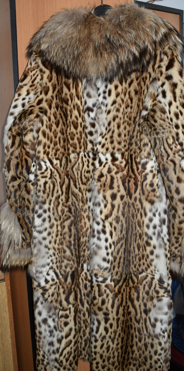 Конфискувани палта от кожи на защитени животни влязоха в русенския музей