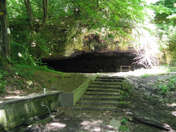 Взимат мерки за обезопасяване на пътеката към пещера „Русалка"