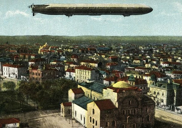 РЕТРО: Цепелин пори два пъти небето над София - все през октомври