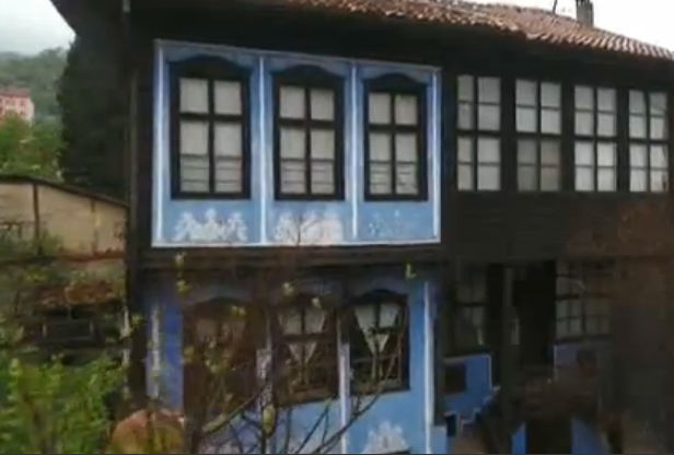 Вграждат „капсула на времето" в асеновградската Етнографска къща