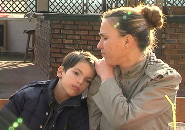 Майка на дете с увреждане от Дебелт не подкрепя протеста срещу Валери Симеонов. Вижте защо