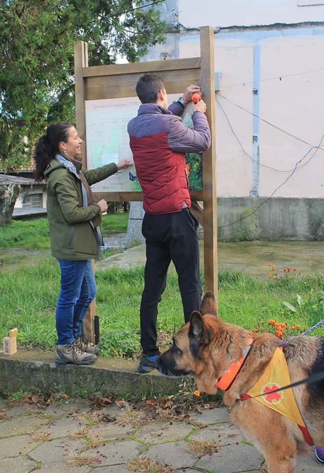 Нова табела и спасителни кучета в парк Беласица