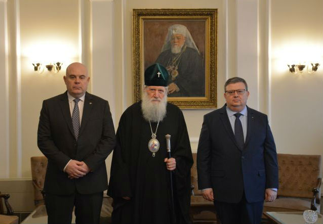Главният прокурор и неговият приемник на гости при патриарха