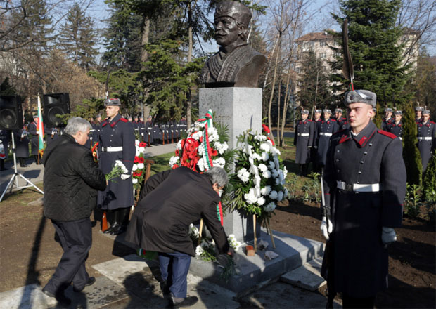 В София откриха паметник на Капитан Петко войвода