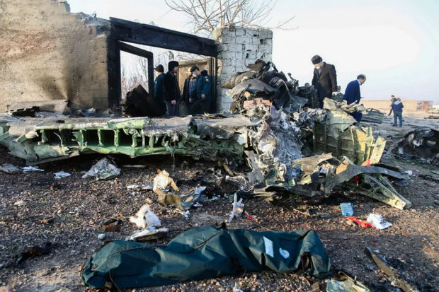 Украински самолет се разби в Иран